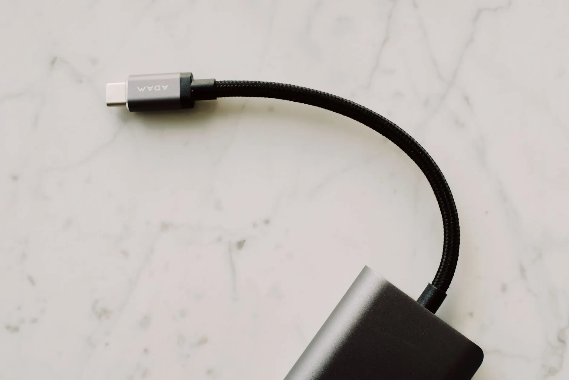 产品包装设计与品牌VI手册的协同策略：面向华北企业的视觉识别系统构建