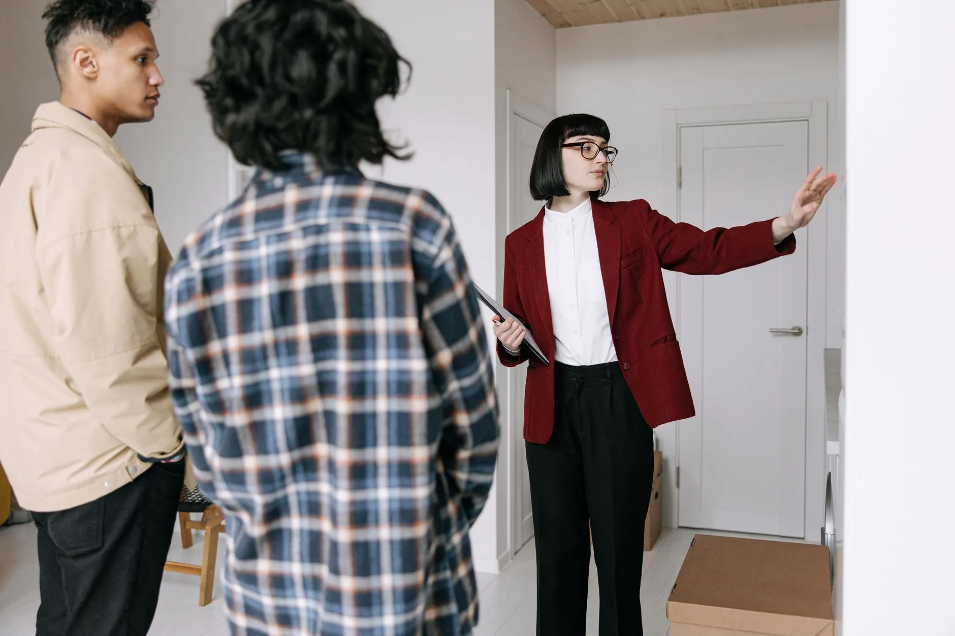 企业画册与产品包装设计如何助力华北区域品牌形象升级